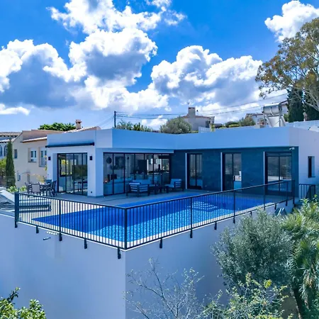 Luxury Skyline פדרגר